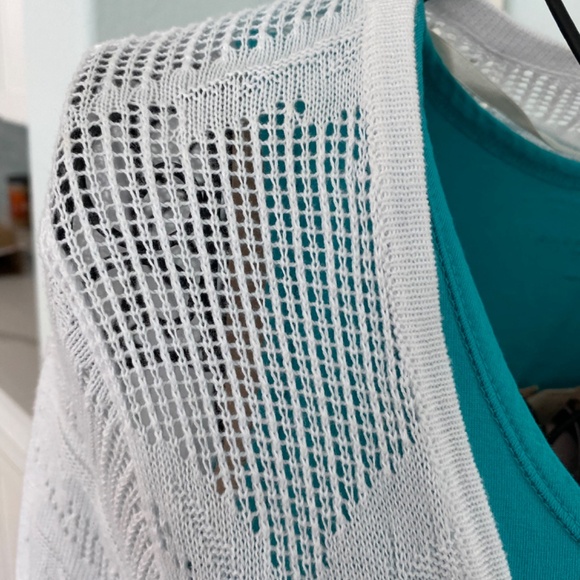 Beautiful White Pointelle Cardigan with Palm Design Sz S - Picture 3 of 7